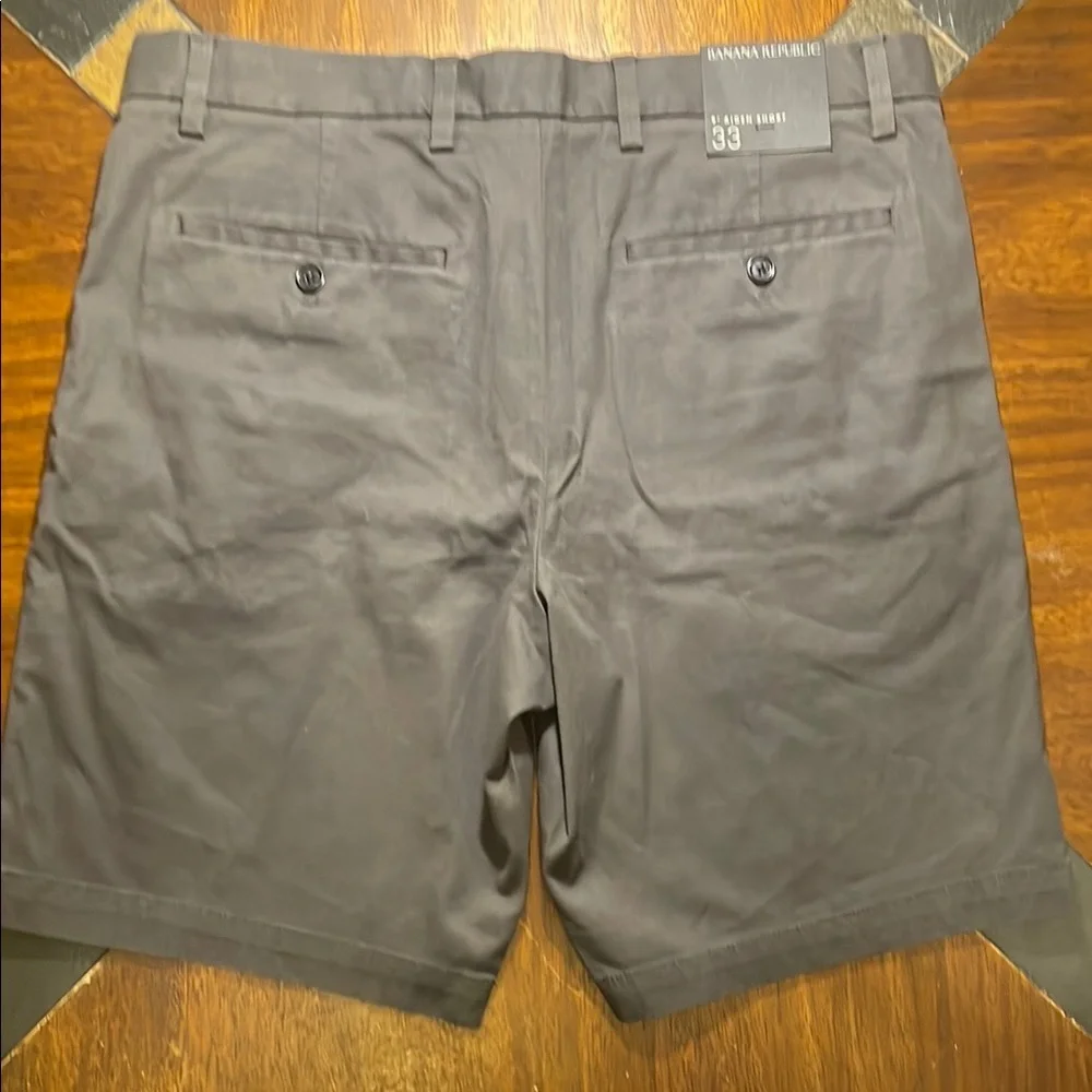 Banana Republic Men’s Aiden Shorts. Color Dark Gray, Size 33, Retail $55. NWT.